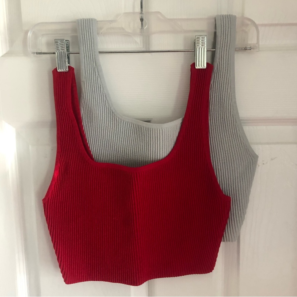 Bundle of 2 BABATON ribbed square neck cropped tanks, gray & red